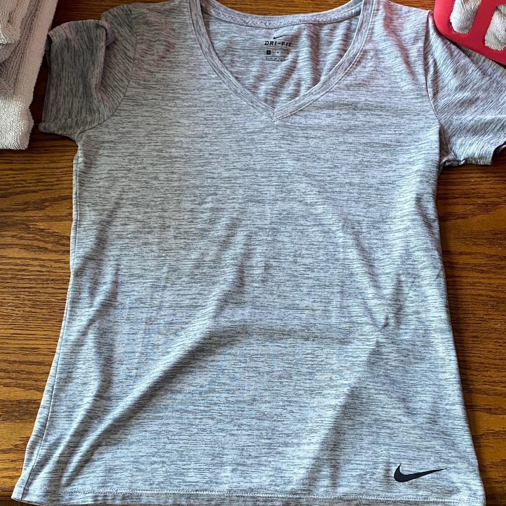 Nike Women's Heather Gray V-Neck Tee